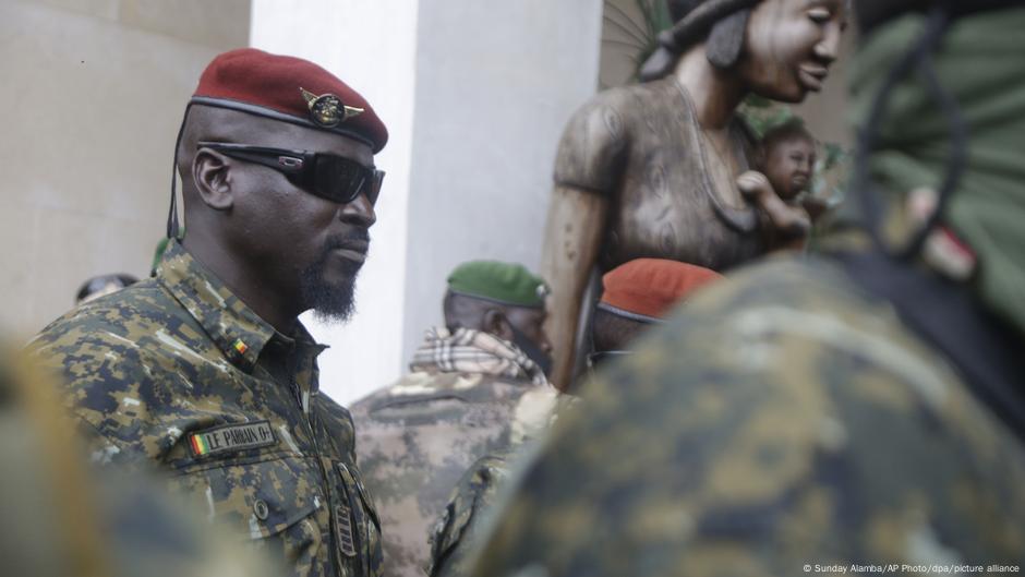 Guinea holds referendum on contoversial new constitution